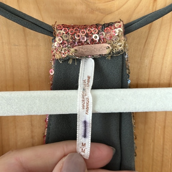 NWOT Free People mini dress. Floral pattern of sequins. Size M. - Picture 3 of 6